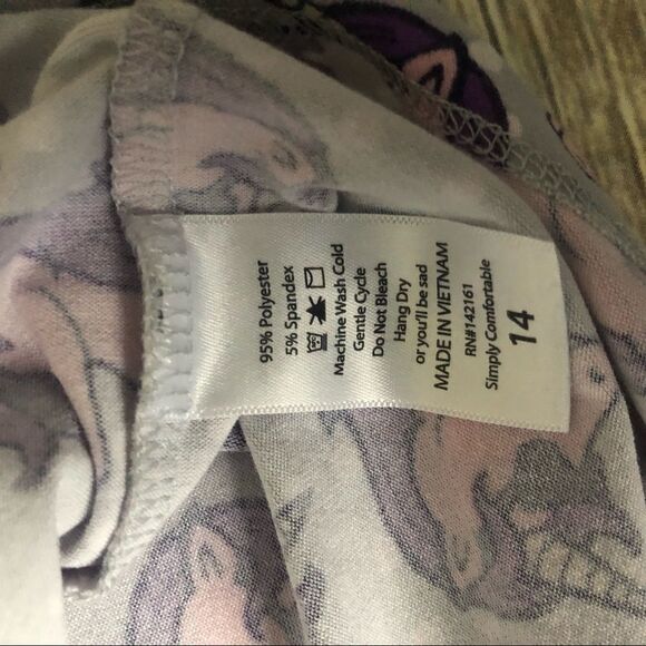 Lularoe Unicorn Gracie Top - Picture 4 of 5